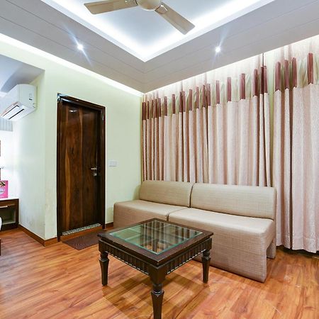 Hotel Geet Deluxe Nowe Delhi Zewnętrze zdjęcie