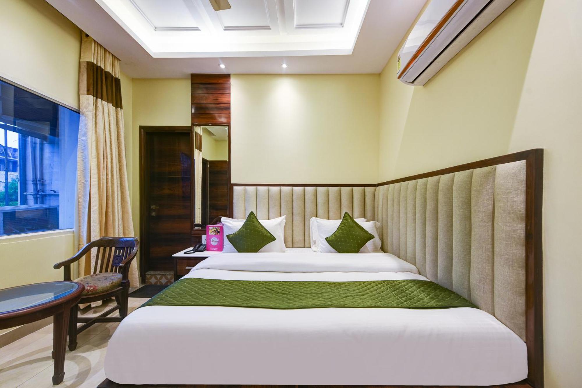 Hotel Geet Deluxe Nowe Delhi Zewnętrze zdjęcie