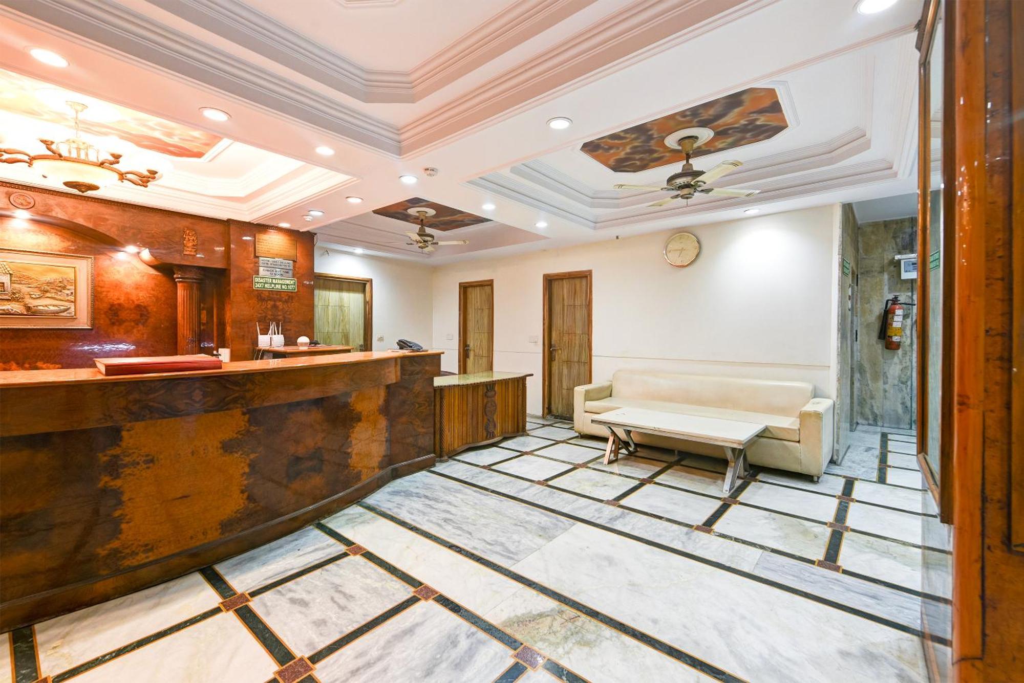 Hotel Geet Deluxe Nowe Delhi Zewnętrze zdjęcie