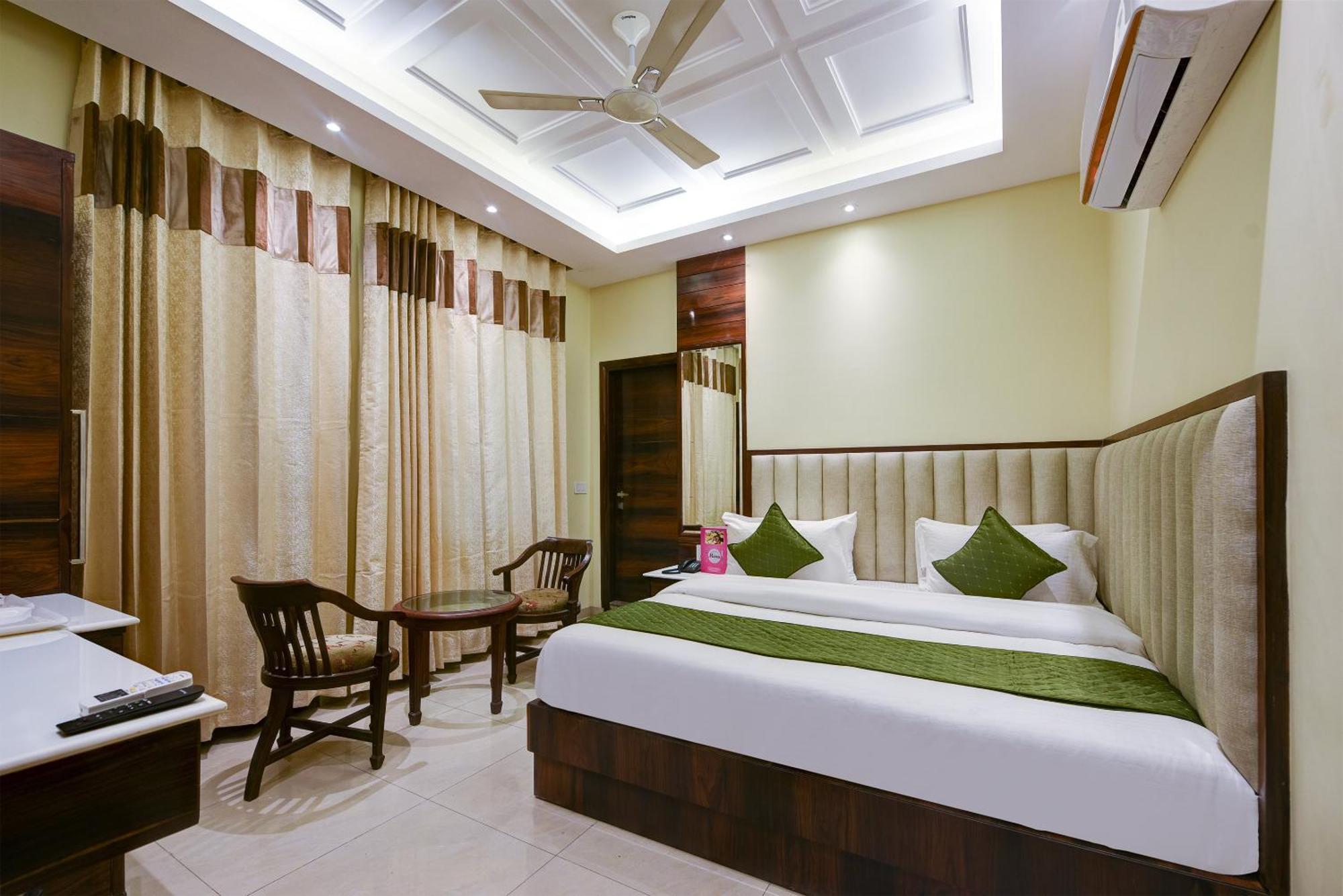 Hotel Geet Deluxe Nowe Delhi Zewnętrze zdjęcie