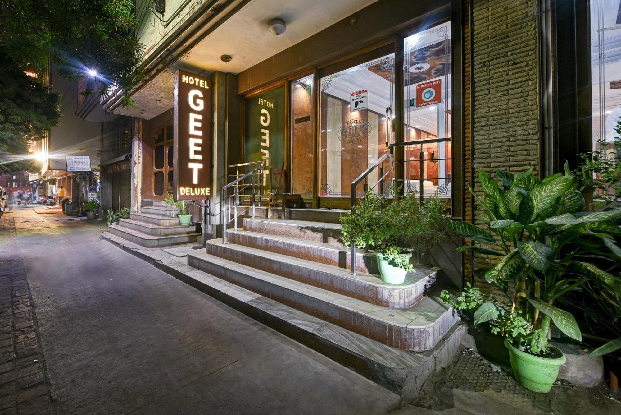 Hotel Geet Deluxe Nowe Delhi Zewnętrze zdjęcie